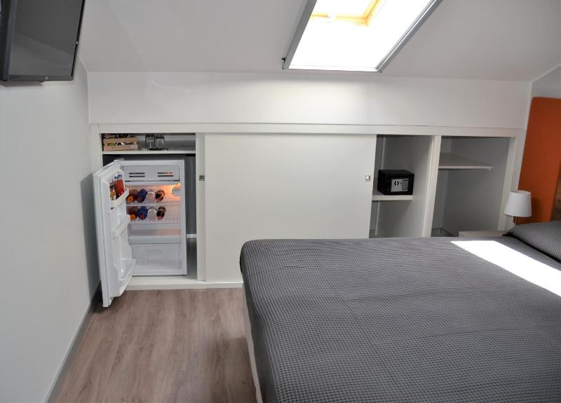 Double or Twin Room with Sea View image 2