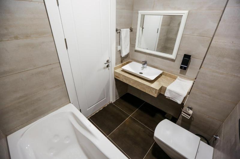 Standard Double Room image 3