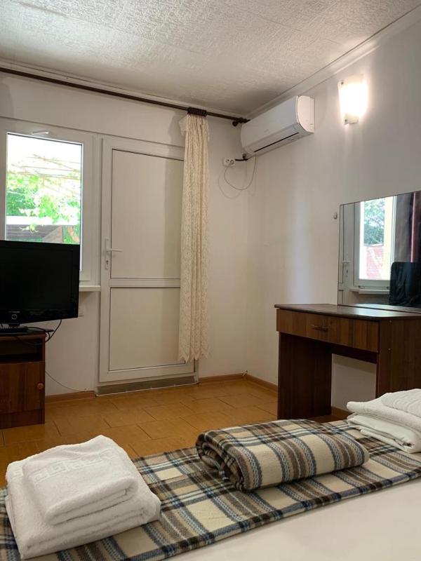 Budget Triple Room image 2
