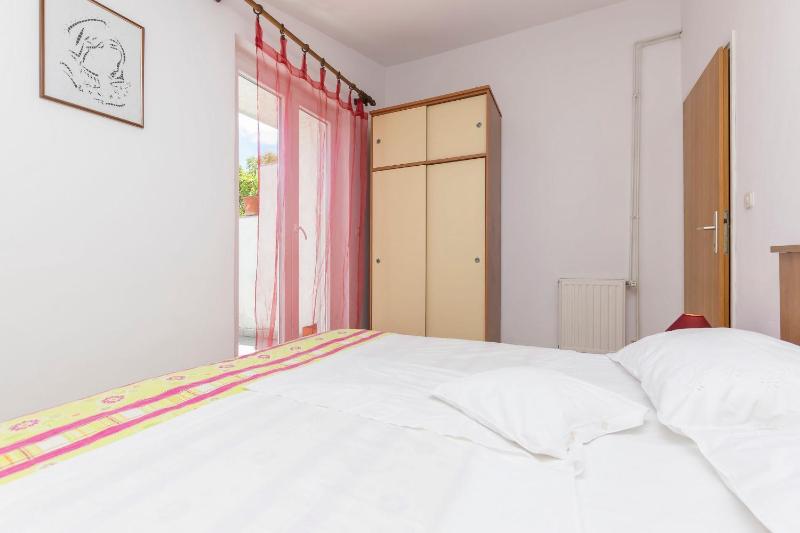 Apartments Miroslava - image 8
