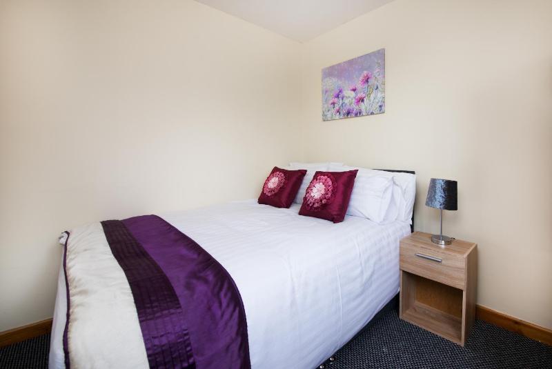 Double Room with Shared Bathroom image 3