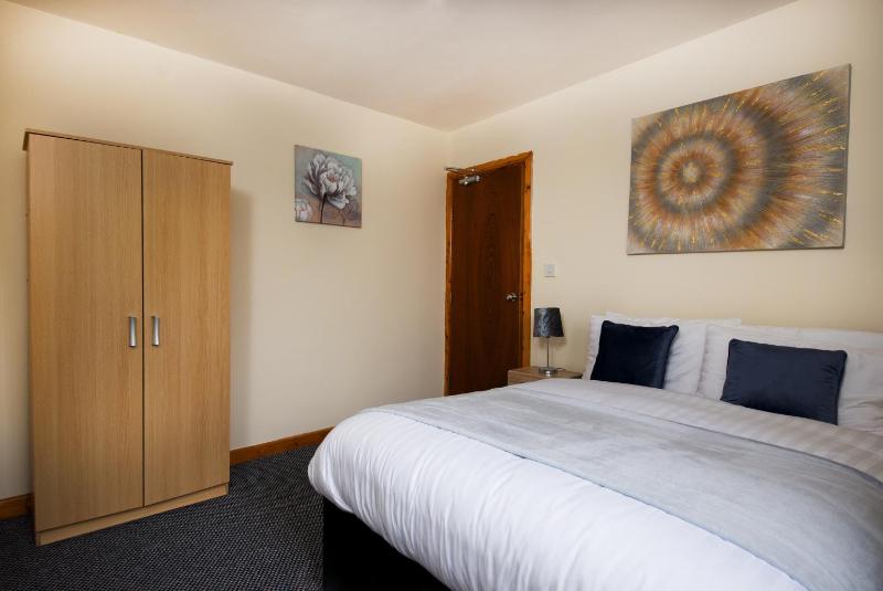 Double Room with Shared Bathroom image 3