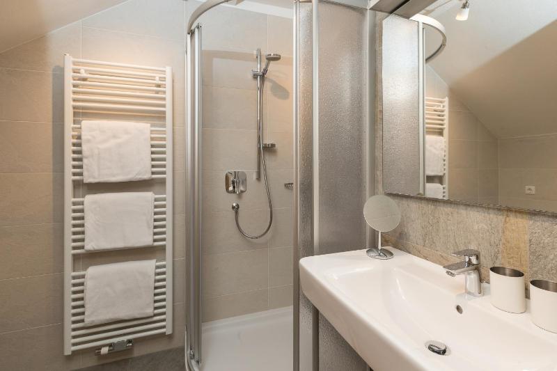 Apartment image 4