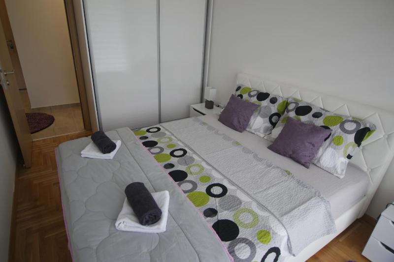 IT Apartment - image 8