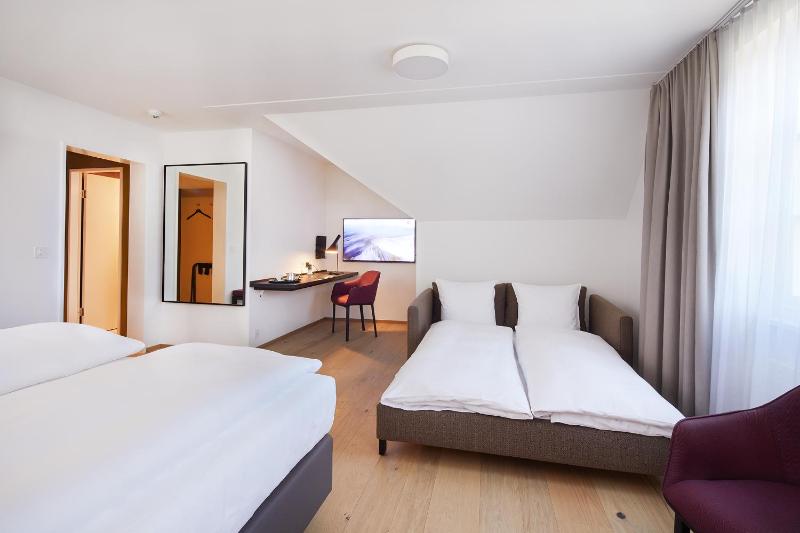 Deluxe Double Room image 4