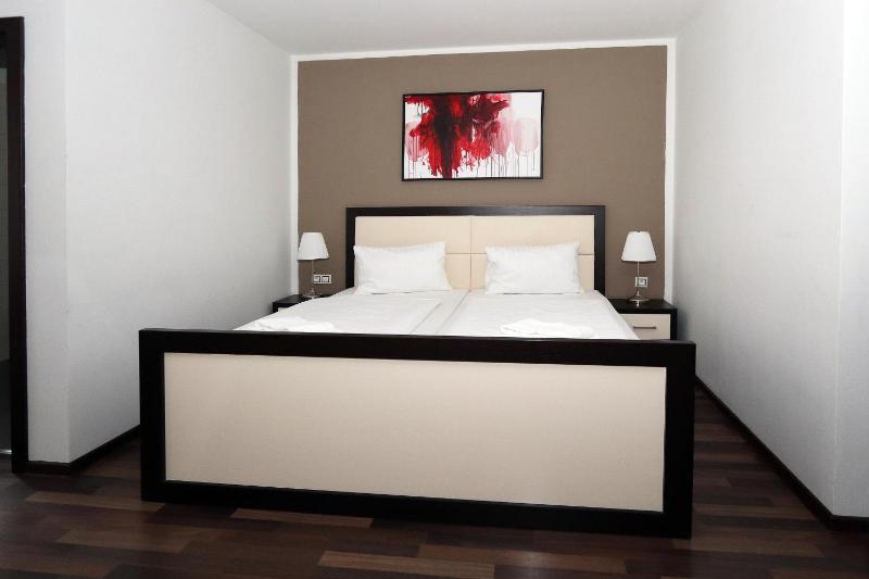 Quadruple Room image 3