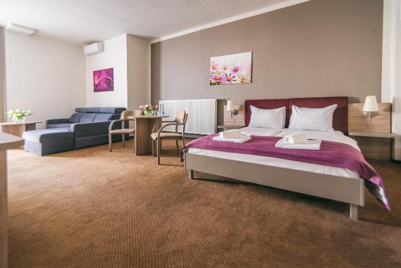 Hotel Forum - image 17
