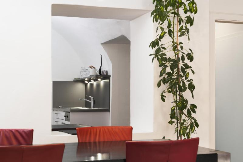 Apartment with City View image 4