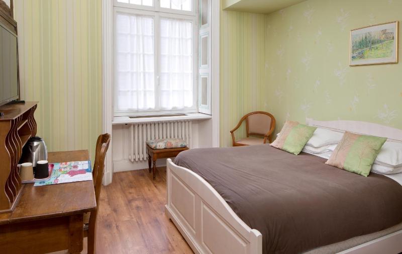 Single Room image 3