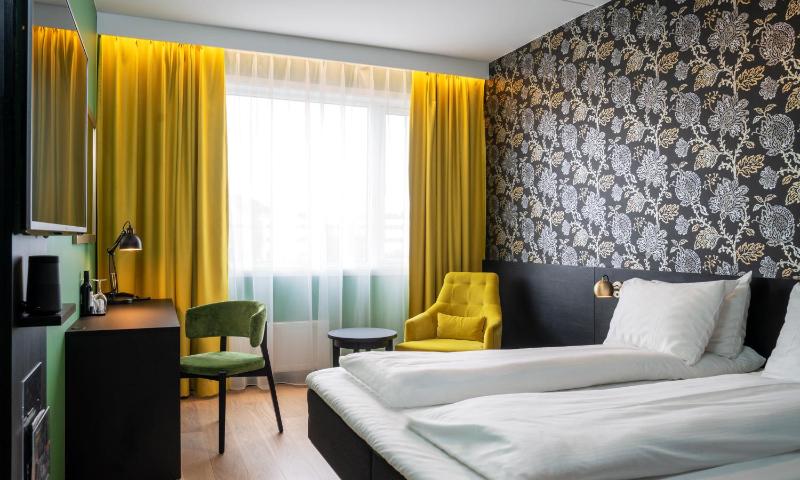 Standard Double Room image 2