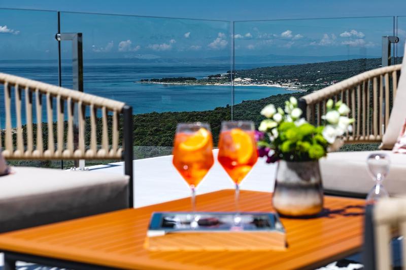 Presidential Suite with Sea View image 3