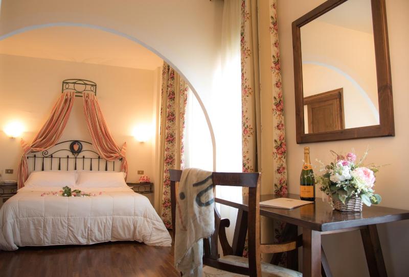 Superior Double or Twin Room image 4