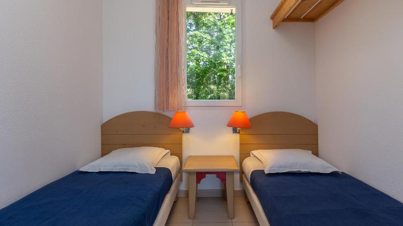 House (6 Persons) image 3