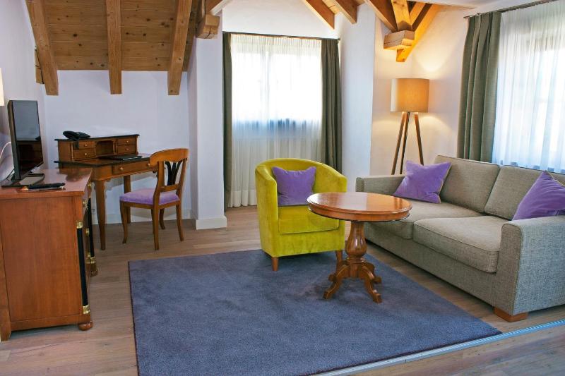 Superior Suite image 4
