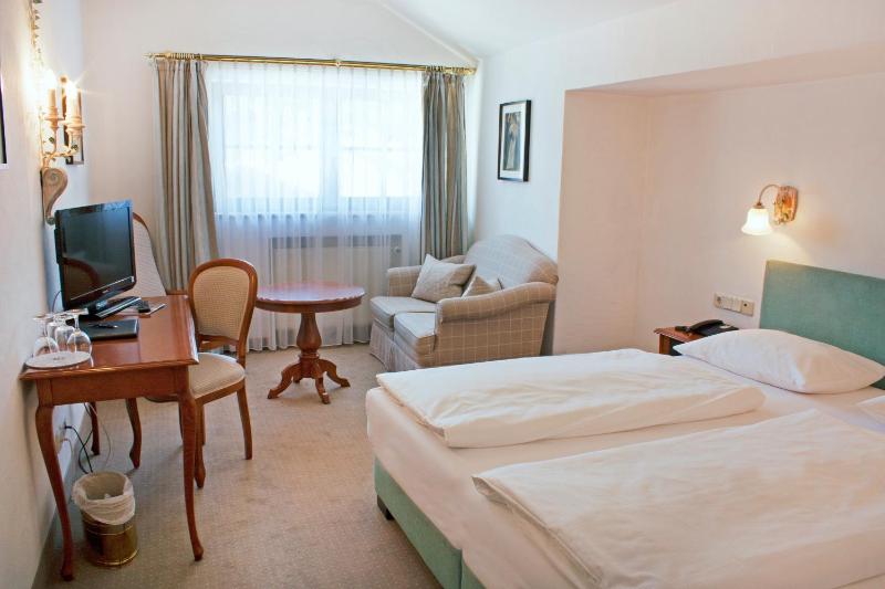 Standard  Double Room image 2