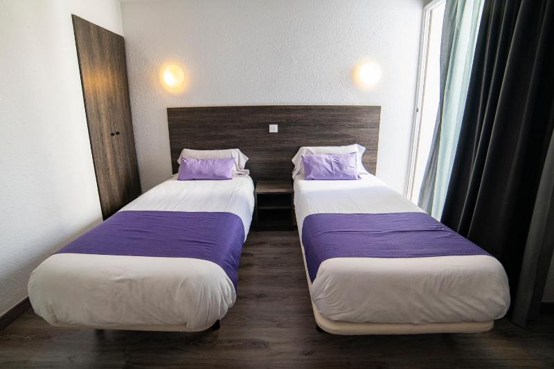 Two Bedroom Family Apartment image 4