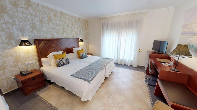 Superior Double or Twin Room image 1