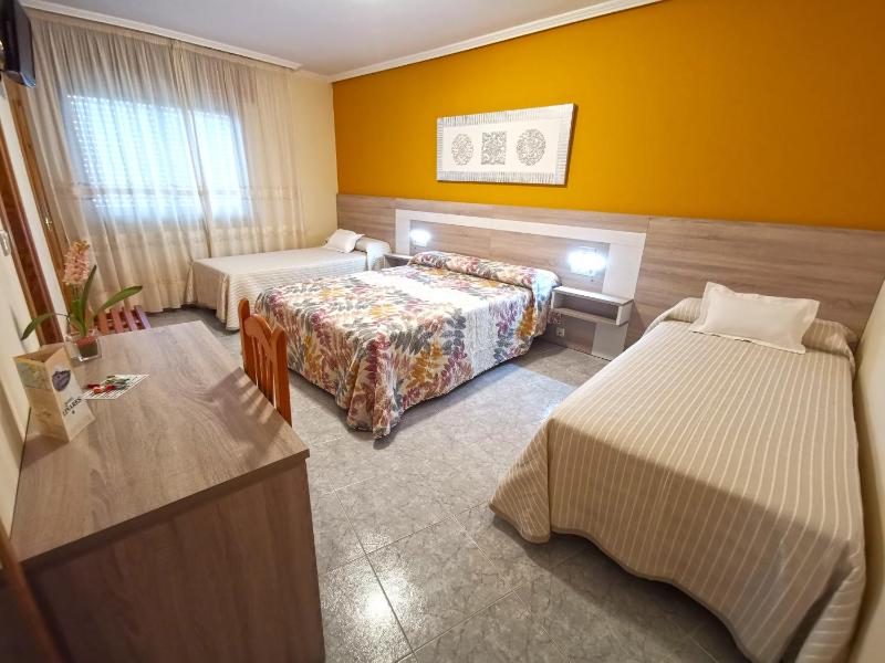 Quadruple Room image 4