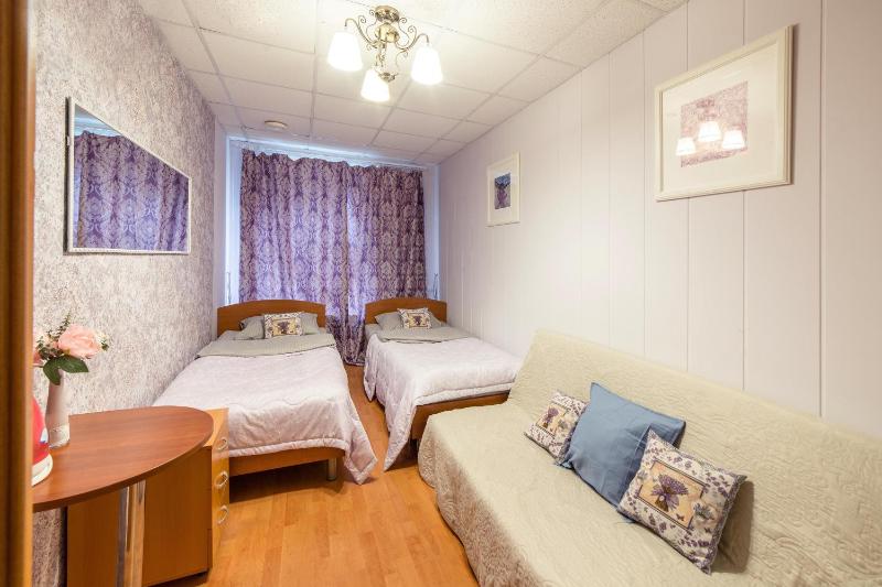 Standard Triple Room image 3