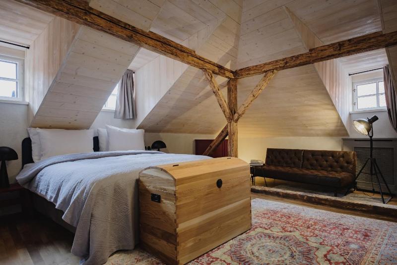 Monastery Garden Bistro & Rooms - image 6