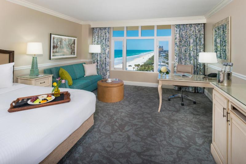 Ocean View King Guestroom image 4