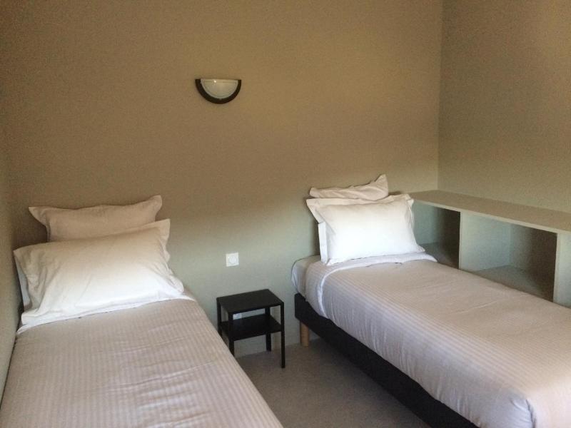 Family Room (2 Adults + 2 Children) image 4