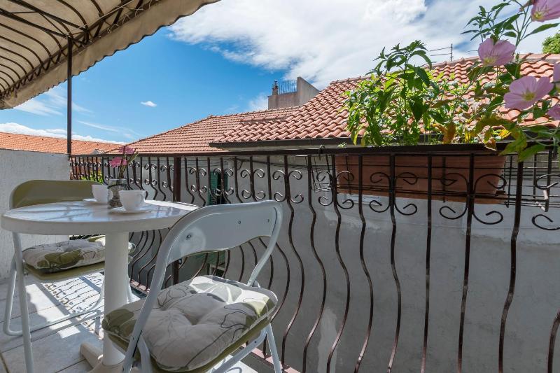 Apartments Miroslava - image 2