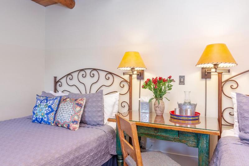 Queen Room with Two Queen Beds with Patio - Pet-Friendly image 3
