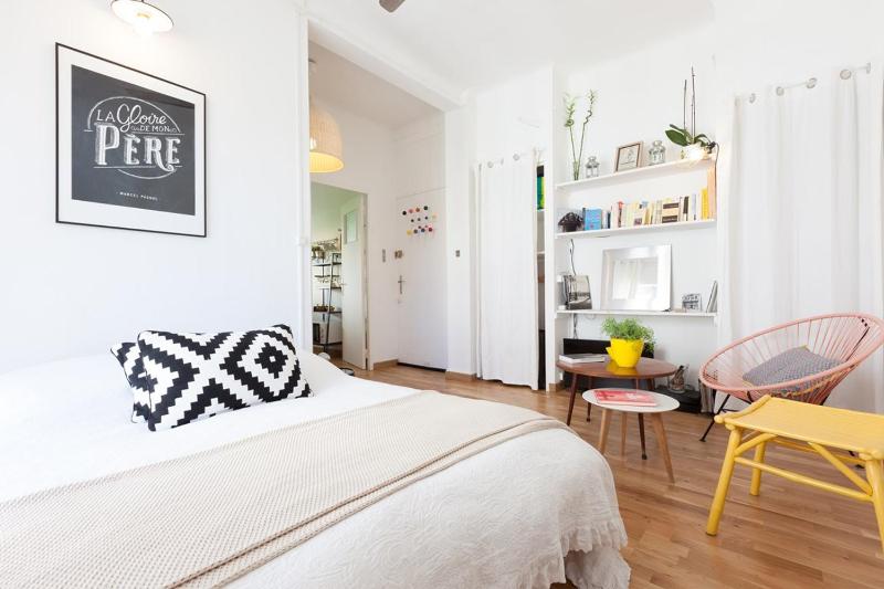 One-Bedroom Apartment image 2