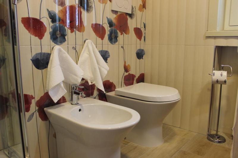 Double Room image 4