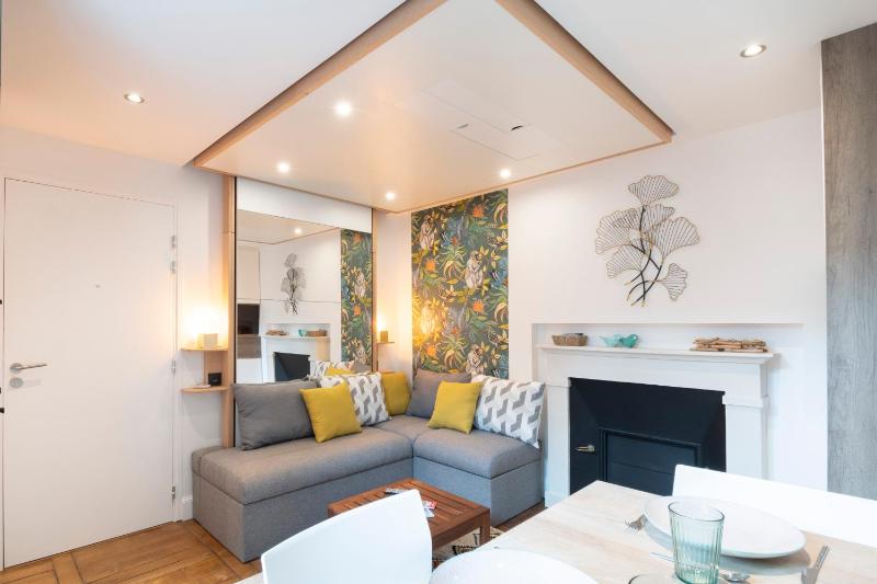 Studio Apartment image 3