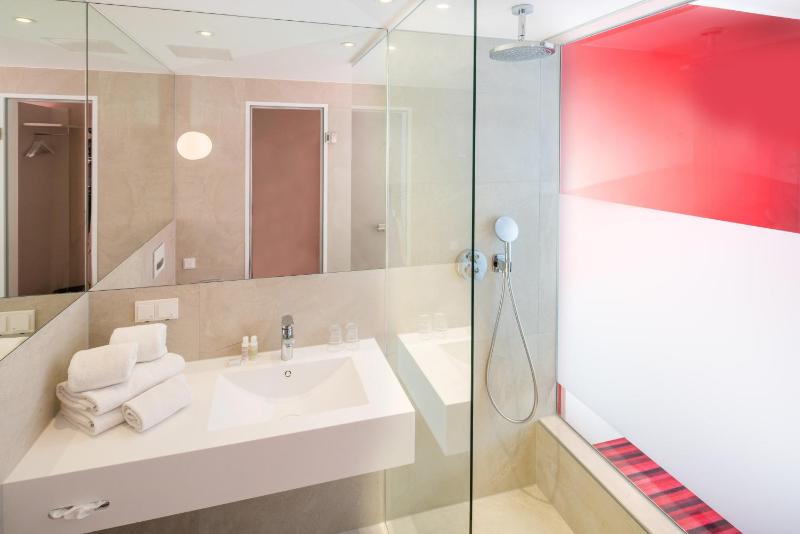 Comfort Single Room image 4