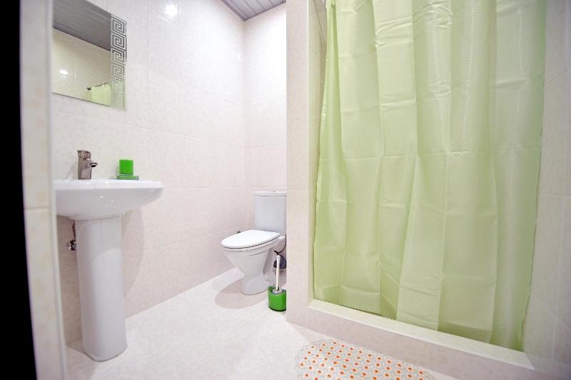 Twin Room image 3