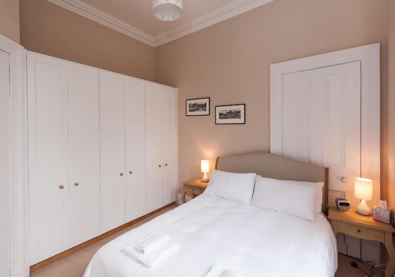 Apartment image 3