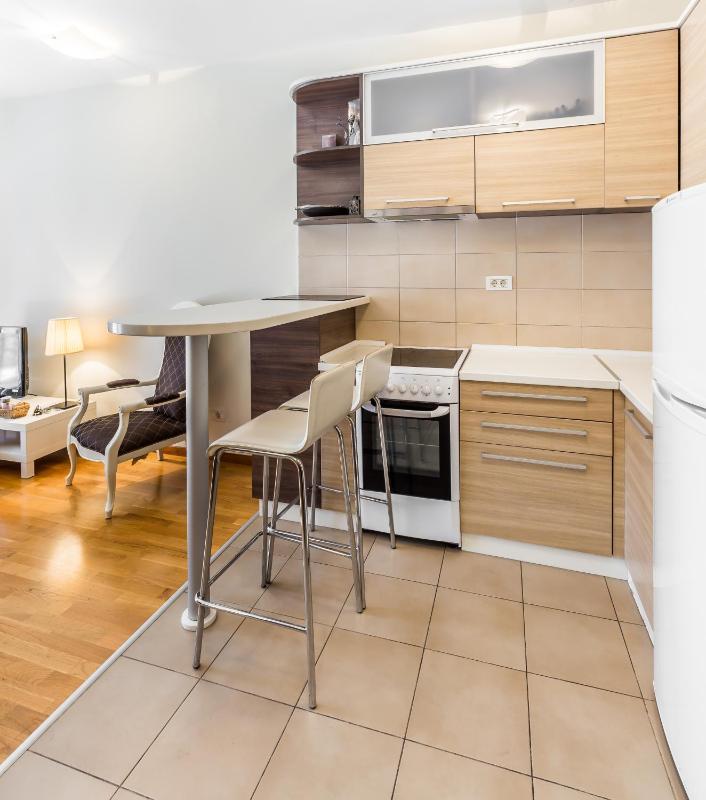 Studio Apartment image 3