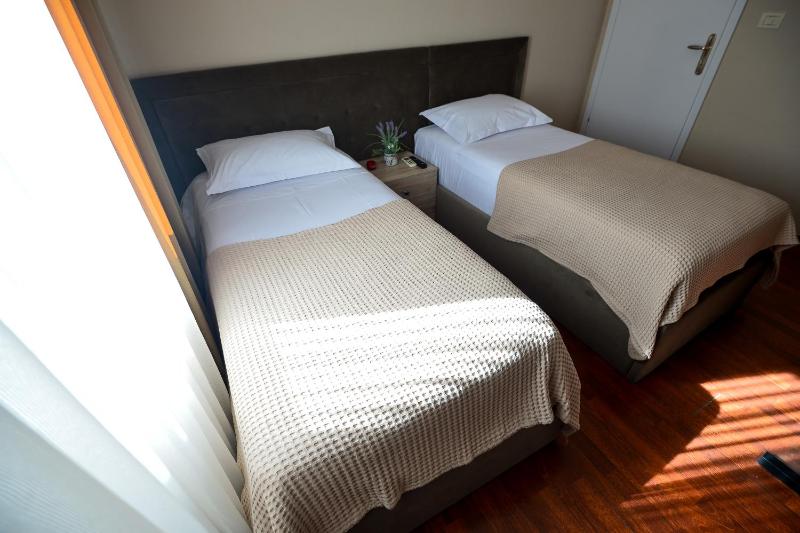Double or Twin Room with Balcony image 4