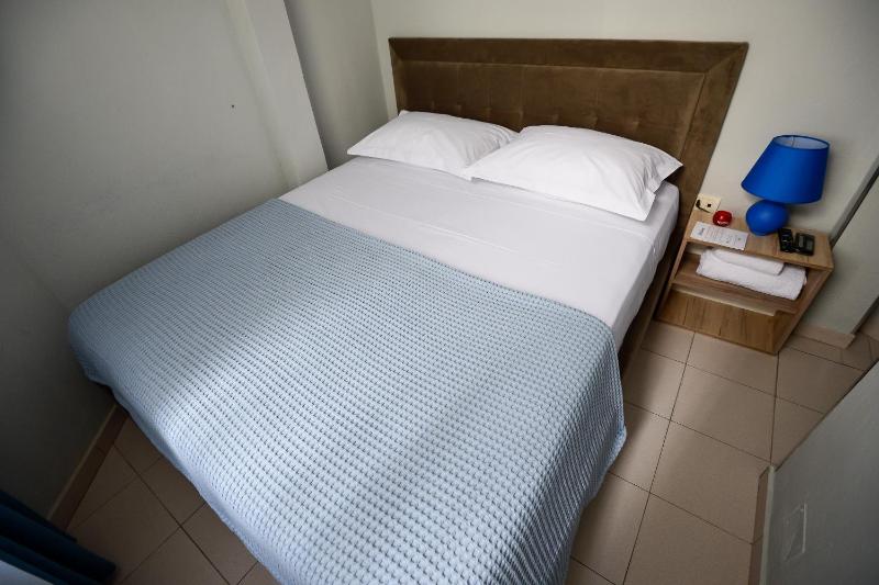 Budget Double Room image 4