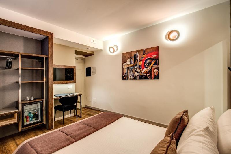 Superior Double or Twin Room image 3