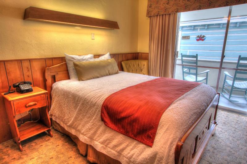 Standard Room, One Double Bed image 2
