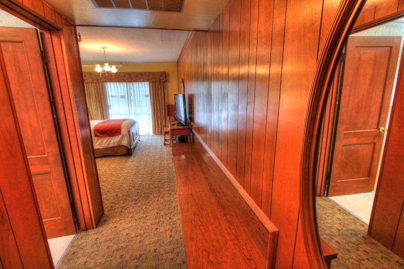 Standard Room, One Double Bed image 4