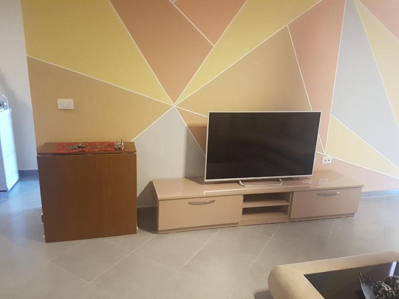 One-Bedroom Apartment image 3