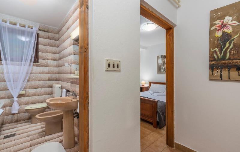 Standard Apartment image 3
