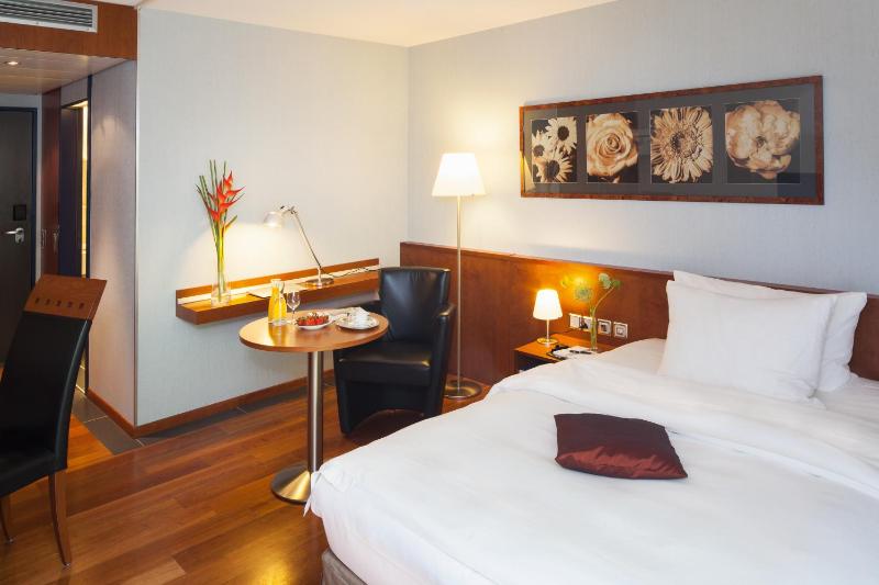 Superior Queen Room image 1