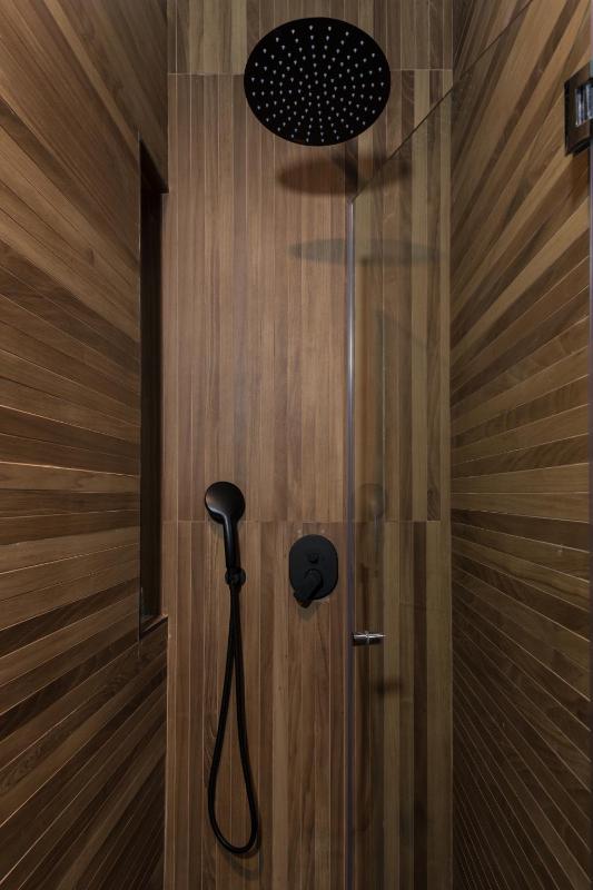 Large Standard Room image 3