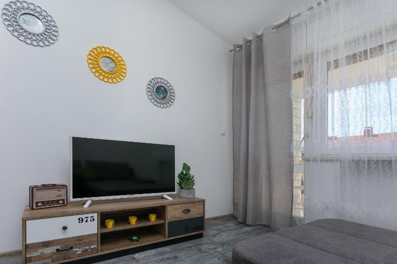 Apartment Heaven - image 33
