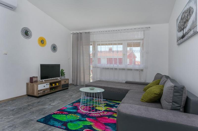 Apartment Heaven - image 25