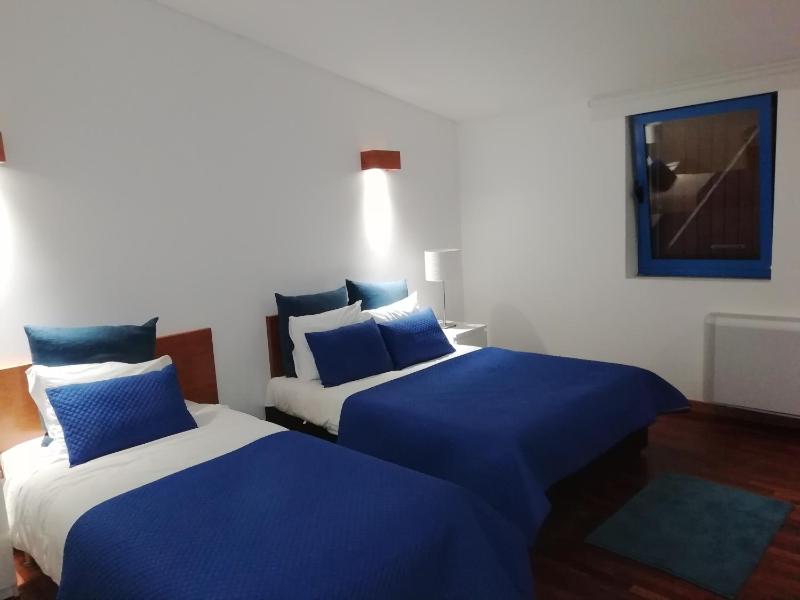 Deluxe Double Room (2 Adults + 1 Child) image 2