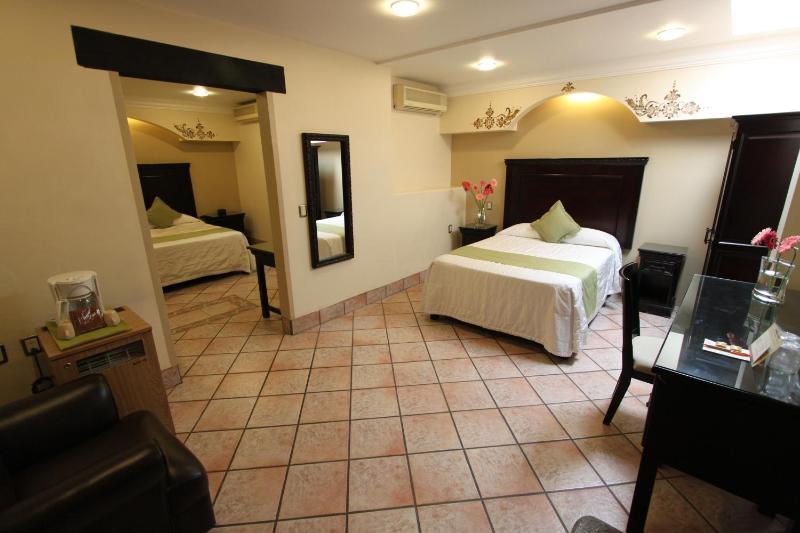 Hotel CasAntica - image 11