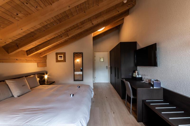 Junior Suite with Mountain View image 4