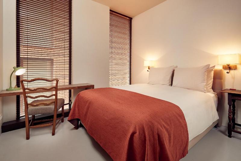 Executive Suite image 3